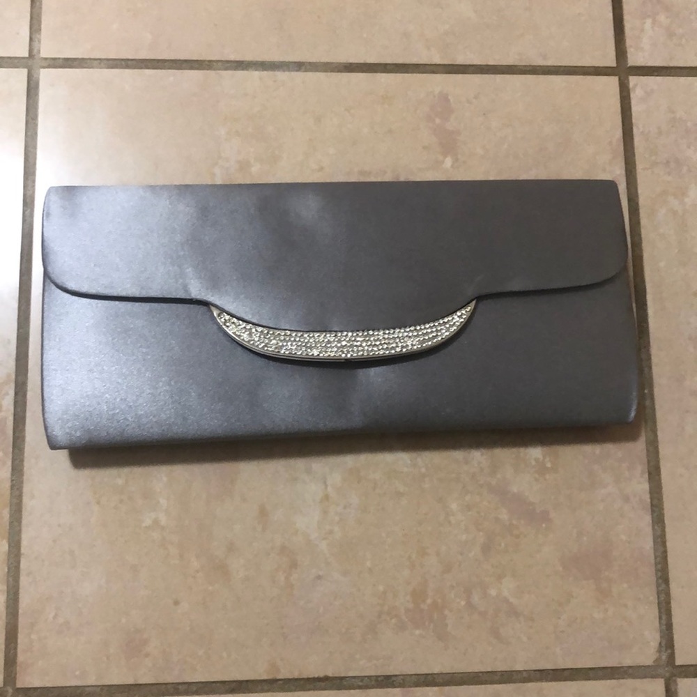 Silver metallic clutch purse!!!!!